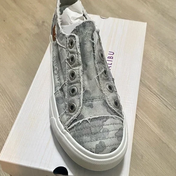 Blowfish Play - gray camo canvas shoes - Picture 2 of 10